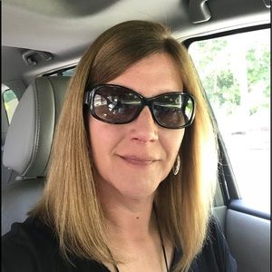 Meet your Posher, Jeanette